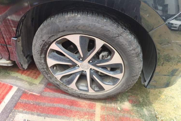Used Honda Avancier 2017 240TURBO Two-Wheel Drive Elite Edition Right Front Wheel Hub