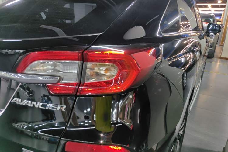 Used Honda Avancier 2017 370TURBO 2WD Luxury Edition Right Rear Taillight