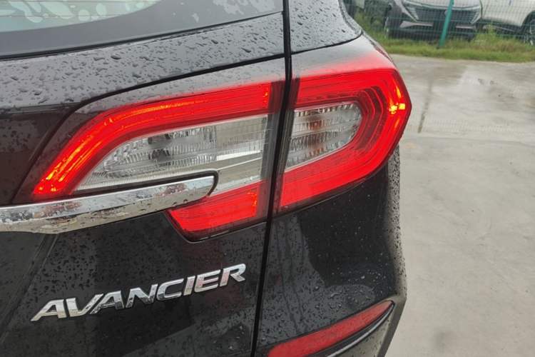 Used Honda Avancier 2017 240TURBO Two-Wheel Drive Comfort Version Right Rear Taillight