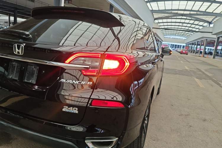 Used Honda Avancier 2017 240TURBO Two-Wheel Drive Comfort Version Right Rear Taillight