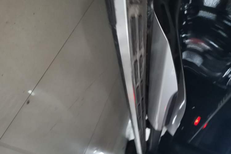 Used Honda Avancier 2017 370TURBO 2WD Luxury Edition Right Side Sill