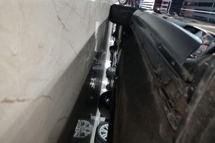 Used Honda Avancier 2017 240TURBO Two-Wheel Drive Premium Edition Right Side Sill