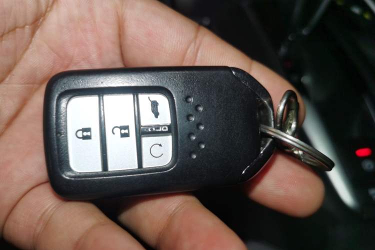 Used Honda Avancier 2017 240TURBO Two-Wheel Drive Premium Edition Vehicle Key