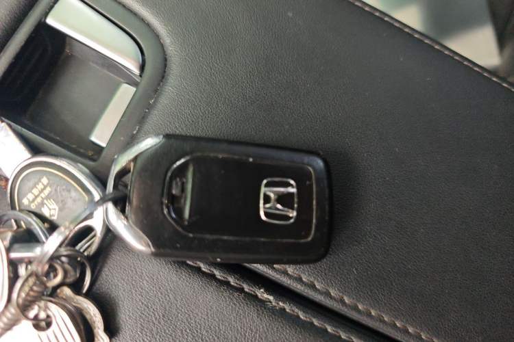 Used Honda Avancier 2017 240TURBO Two-Wheel Drive Premium Edition Vehicle Key