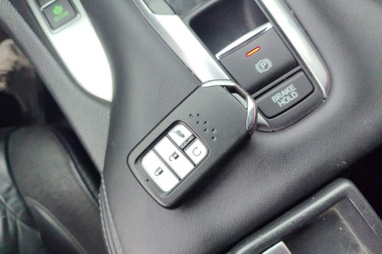 Used Honda Avancier 2017 240TURBO Two-Wheel Drive Premium Edition Vehicle Key