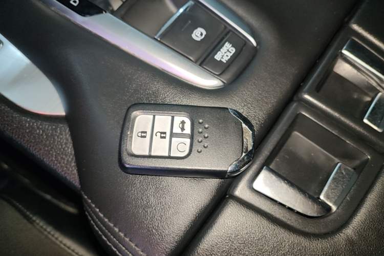 Used Honda Avancier 2017 240TURBO Two-Wheel Drive Premium Edition Vehicle Key