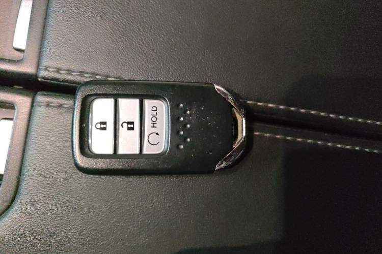 Used Honda Avancier 2017 240TURBO Two-Wheel Drive Luxury Edition Vehicle Key