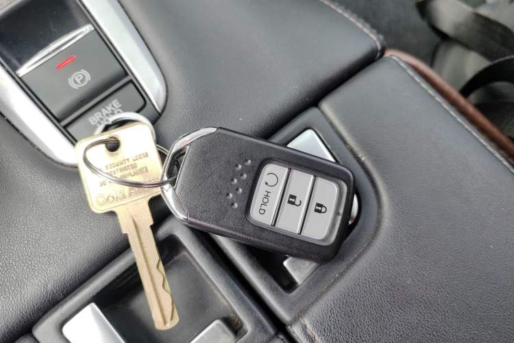 Used Honda Avancier 2017 240TURBO Two-Wheel Drive Elite Edition Vehicle Key