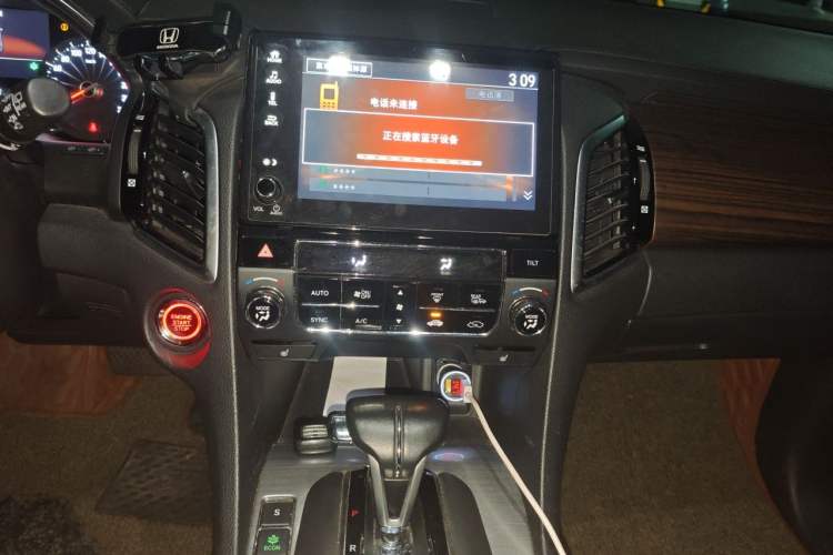 Used Honda Avancier 2017 240TURBO Two-Wheel Drive Luxury Edition Audio And AC Panel