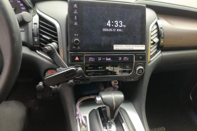 Used Honda Avancier 2017 240TURBO Two-Wheel Drive Luxury Edition Audio And AC Panel