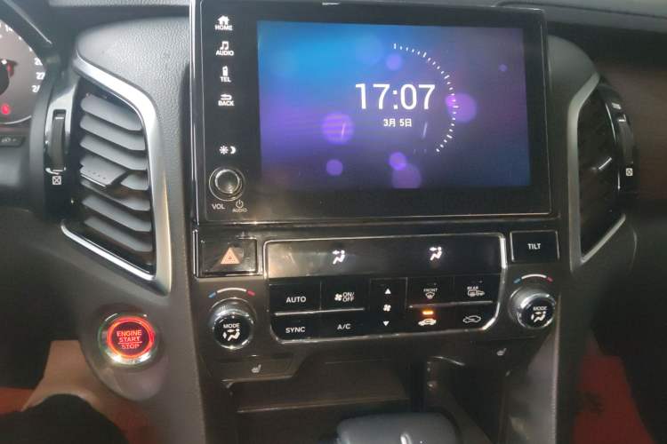 Used Honda Avancier 2017 240TURBO Two-Wheel Drive Luxury Edition Audio And AC Panel