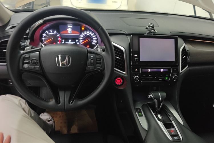 Used Honda Avancier 2017 240TURBO Two-Wheel Drive Premium Edition Center Console