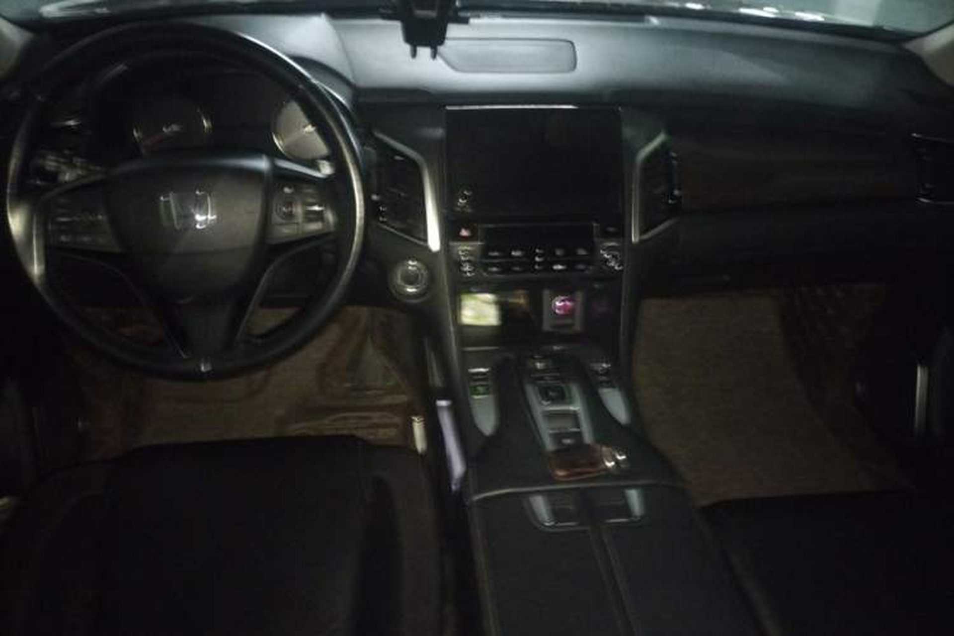 Used Honda Avancier 2017 370TURBO Four-Wheel Drive Prestige Edition Center Console