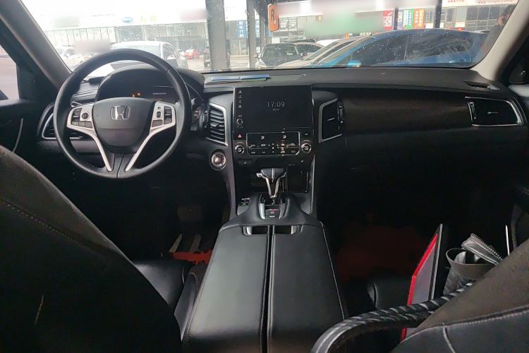 Used Honda Avancier 2017 240TURBO Two-Wheel Drive Luxury Edition Center Console