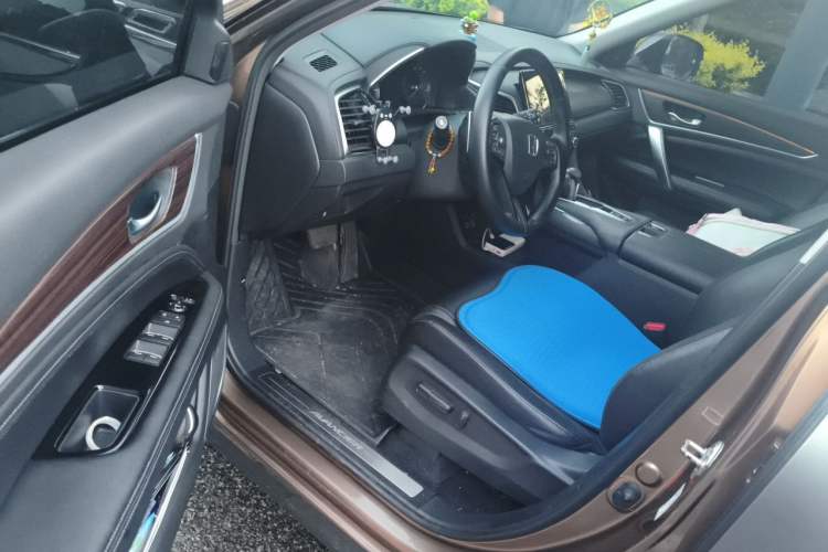 Used Honda Avancier 2017 240TURBO Two-Wheel Drive Premium Edition Driver Seat