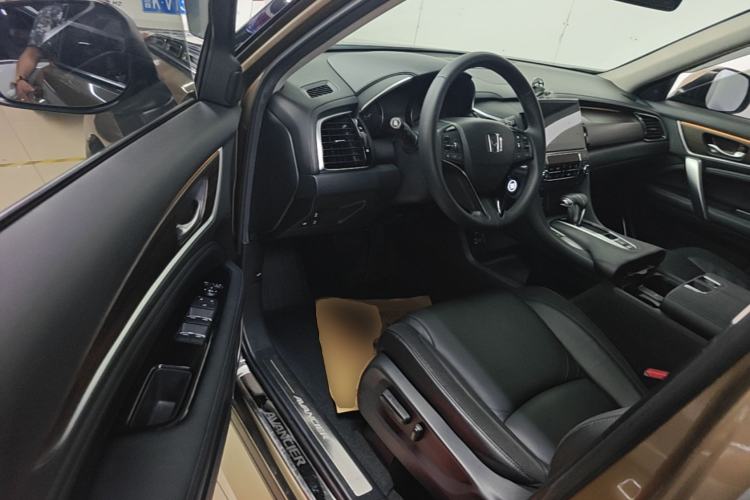 Used Honda Avancier 2017 240TURBO Two-Wheel Drive Premium Edition Driver Seat