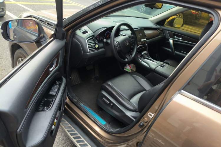 Used Honda Avancier 2017 240TURBO Two-Wheel Drive Luxury Edition Driver Seat