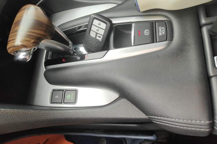 Used Honda Avancier 2017 240TURBO Two-Wheel Drive Premium Edition Gear Lever
