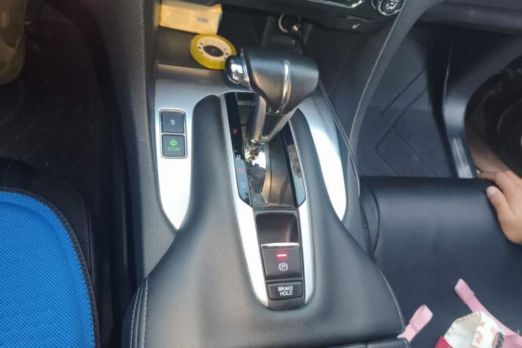 Used Honda Avancier 2017 240TURBO Two-Wheel Drive Premium Edition Gear Lever
