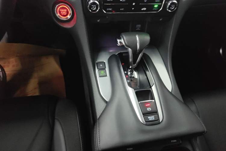 Used Honda Avancier 2017 240TURBO Two-Wheel Drive Premium Edition Gear Lever
