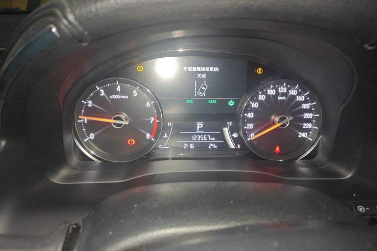 Used Honda Avancier 2017 370TURBO Four-Wheel Drive Supreme Edition Odometer Close Up