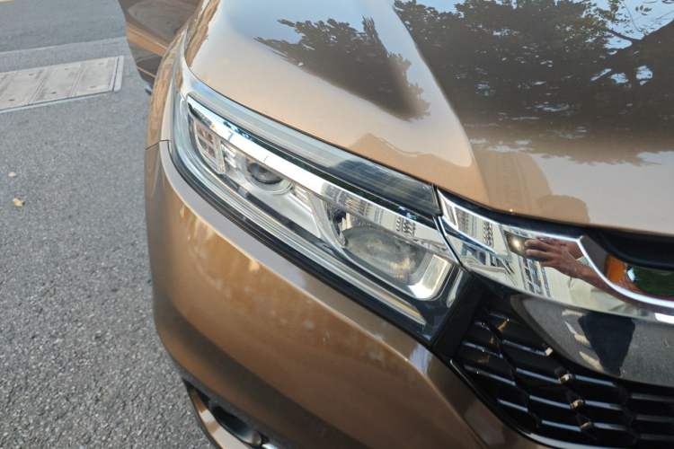 Used Honda Avancier 2017 240TURBO Two-Wheel Drive Luxury Edition Right Front Headlight