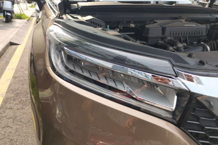 Used Honda Avancier 2017 240TURBO Two-Wheel Drive Premium Edition Right Front Headlight