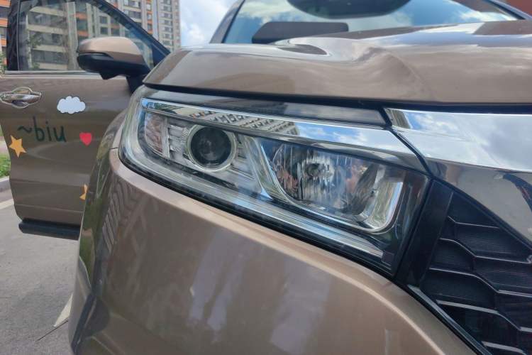 Used Honda Avancier 2017 240TURBO Two-Wheel Drive Luxury Edition Right Front Headlight