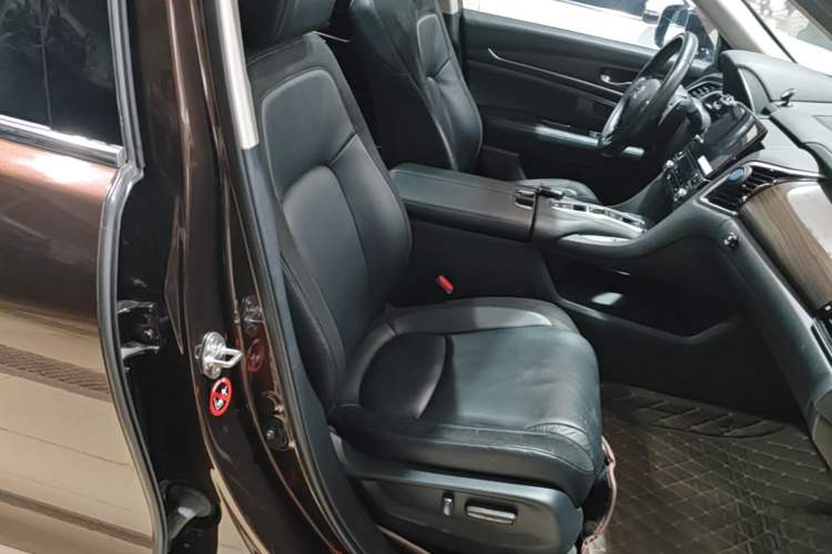 Used Honda Avancier 2017 370TURBO 2WD Luxury Edition Right Front Seat