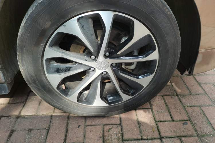 Used Honda Avancier 2017 240TURBO Two-Wheel Drive Luxury Edition Right Front Wheel Hub