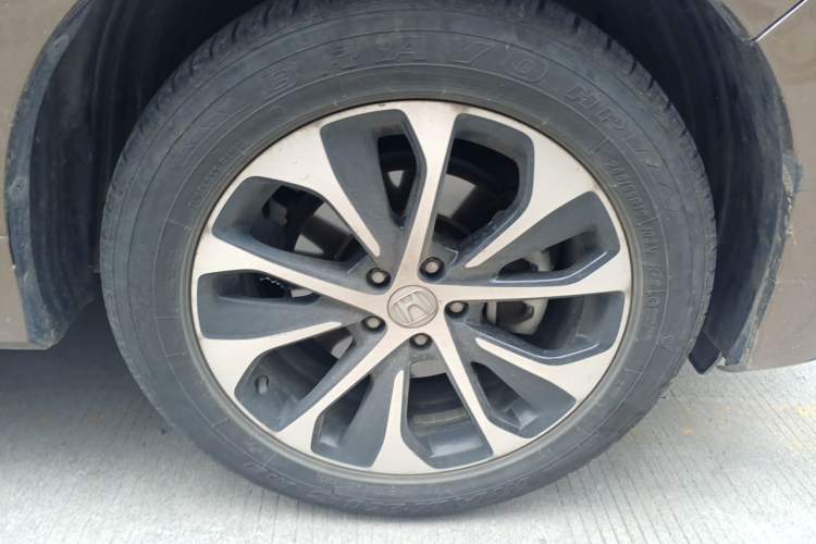Used Honda Avancier 2017 240TURBO Two-Wheel Drive Comfort Version Right Front Wheel Hub