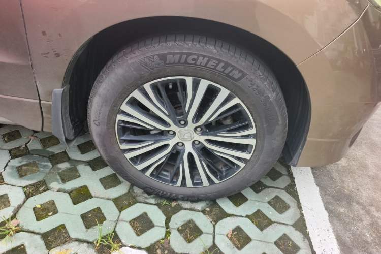 Used Honda Avancier 2017 370TURBO Four-Wheel Drive Supreme Edition Right Front Wheel Hub