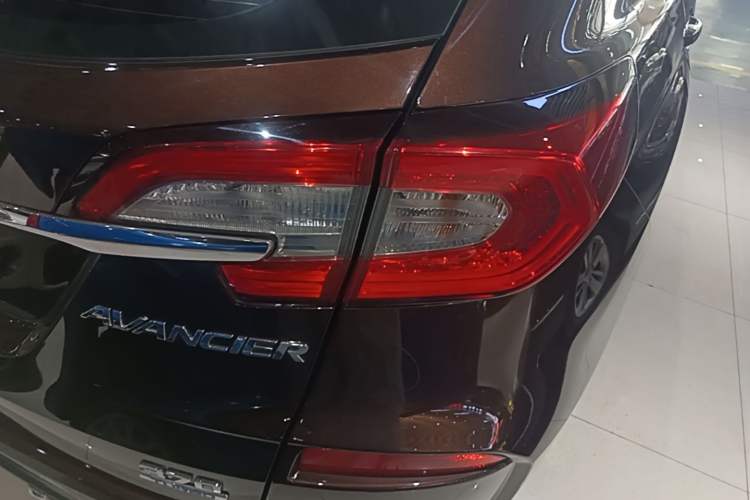 Used Honda Avancier 2017 370TURBO Four-Wheel Drive Prestige Edition Right Rear Taillight