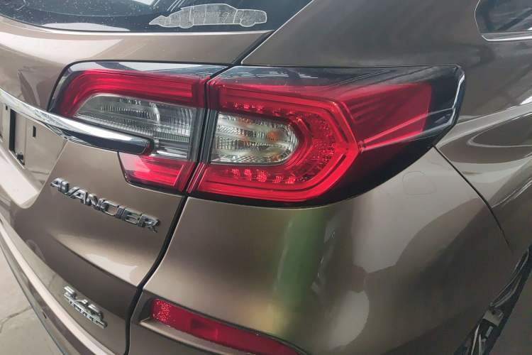 Used Honda Avancier 2017 240TURBO Two-Wheel Drive Luxury Edition Right Rear Taillight