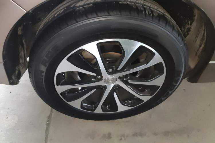 Used Honda Avancier 2017 240TURBO Two-Wheel Drive Luxury Edition Right Rear Wheel Hub