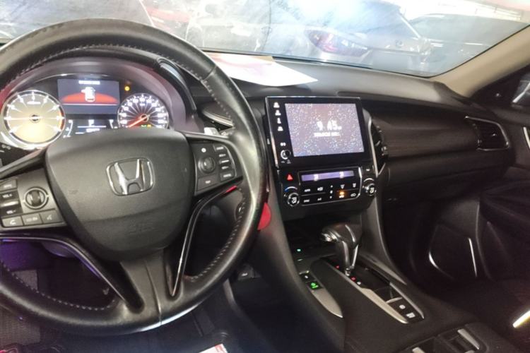 Used Honda Avancier 2017 240TURBO Two-Wheel Drive Comfort Version Center Console