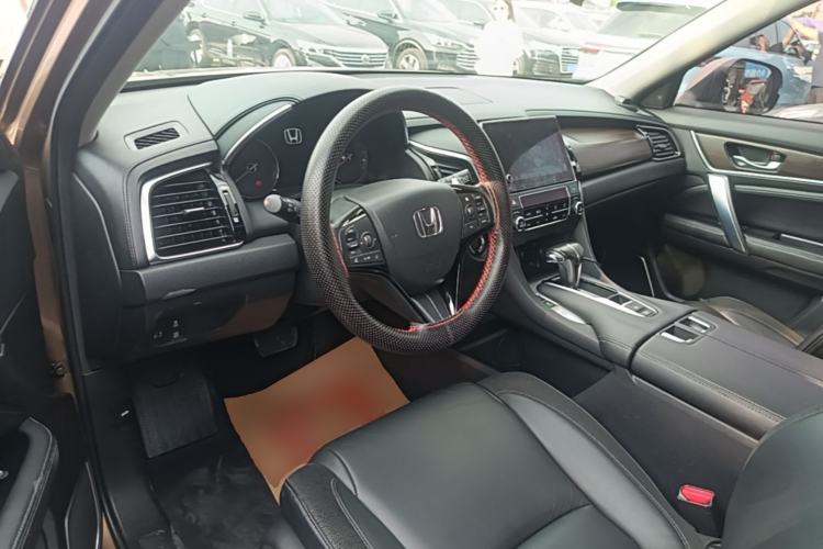 Used Honda Avancier 2017 240TURBO Two-Wheel Drive Comfort Version Center Console