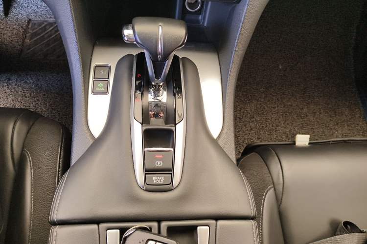 Used Honda Avancier 2017 240TURBO Two-Wheel Drive Comfort Version Gear Lever