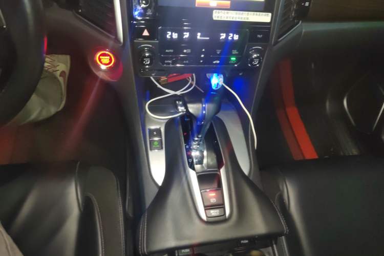 Used Honda Avancier 2017 240TURBO Two-Wheel Drive Premium Edition Gear Lever