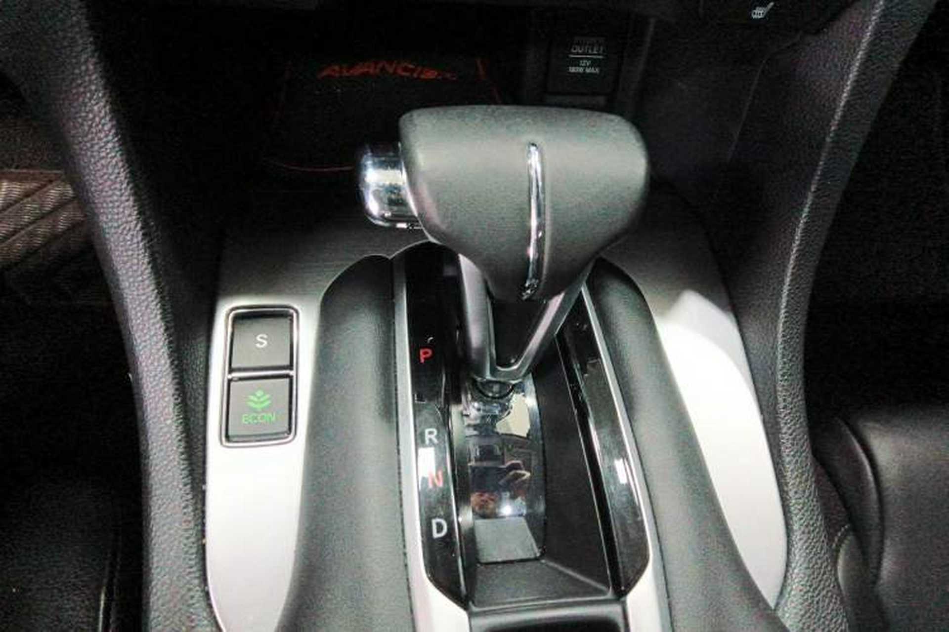 Used Honda Avancier 2017 240TURBO Two-Wheel Drive Premium Edition Gear Lever