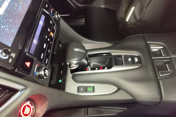 Used Honda Avancier 2017 240TURBO Two-Wheel Drive Comfort Version Gear Lever