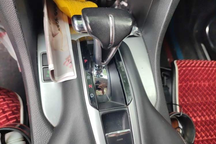 Used Honda Avancier 2017 240TURBO Two-Wheel Drive Premium Edition Gear Lever