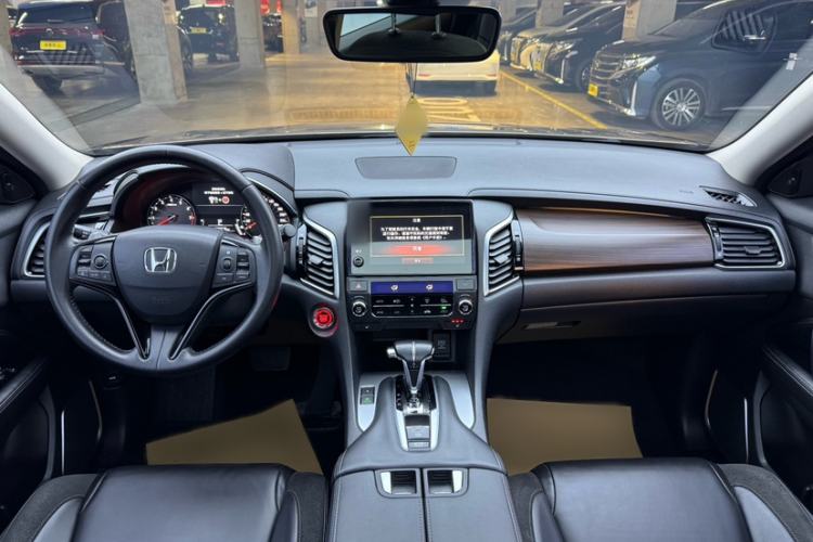 Used Honda Avancier 2017 240TURBO Two-Wheel Drive Premium Edition Interior 1