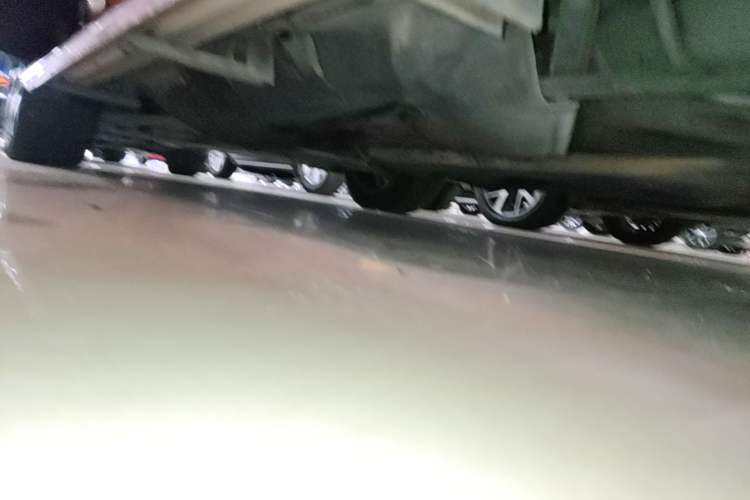 Used Honda Avancier 2017 240TURBO Two-Wheel Drive Comfort Version Left Side Sill