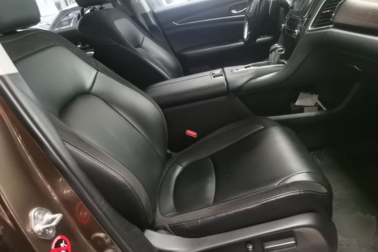 Used Honda Avancier 2017 240TURBO Two-Wheel Drive Premium Edition Right Front Seat