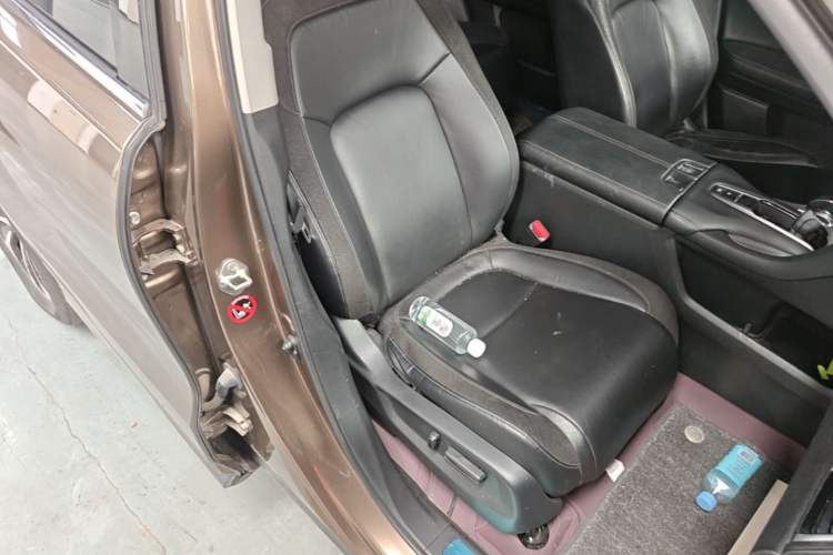 Used Honda Avancier 2017 240TURBO Two-Wheel Drive Comfort Version Right Front Seat