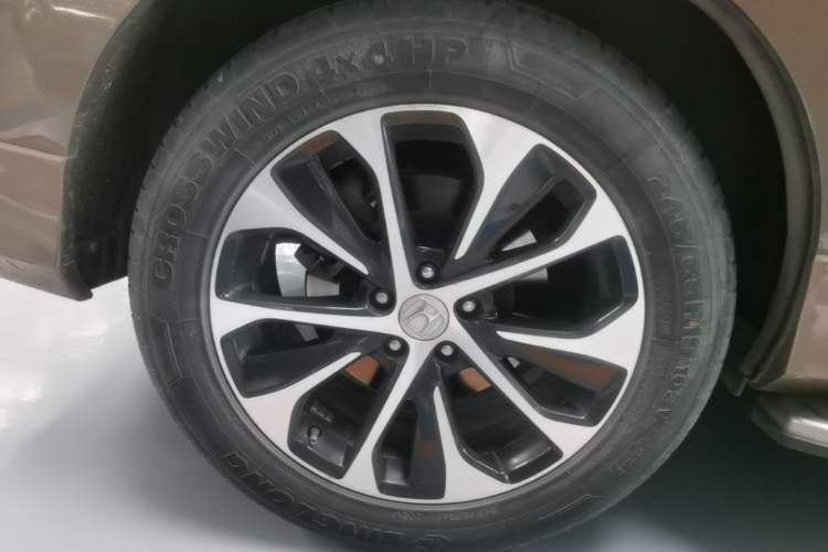 Used Honda Avancier 2017 240TURBO Two-Wheel Drive Premium Edition Right Rear Wheel Hub