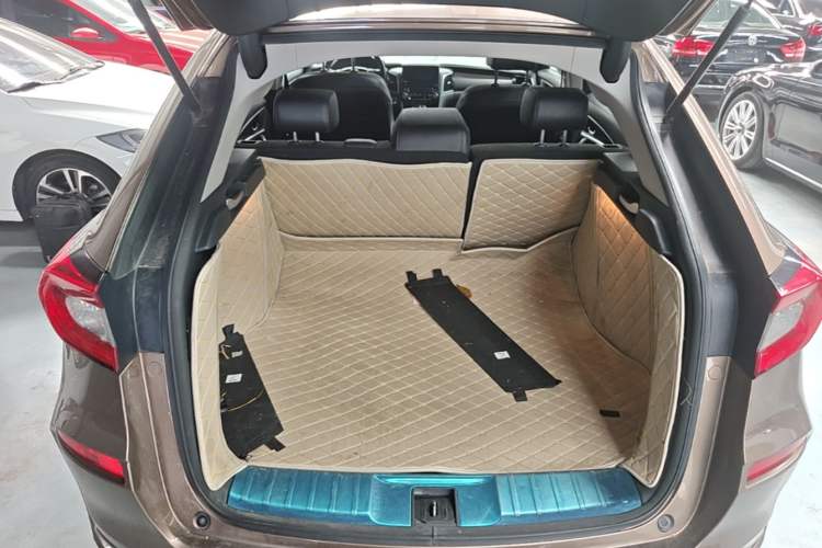 Used Honda Avancier 2017 240TURBO Two-Wheel Drive Comfort Version Trunk