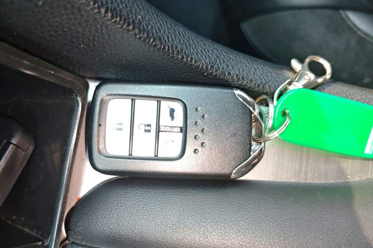 Used Honda Avancier 2017 240TURBO Two-Wheel Drive Premium Edition Vehicle Key