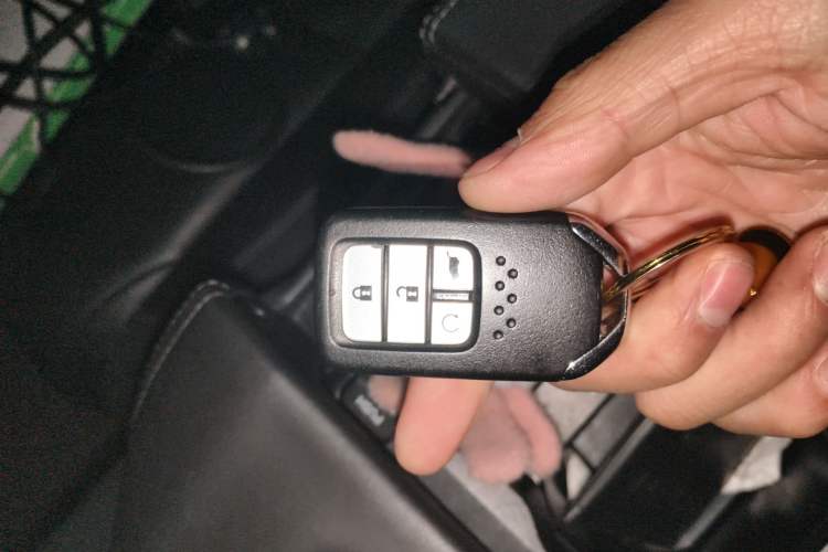 Used Honda Avancier 2017 240TURBO Two-Wheel Drive Premium Edition Vehicle Key